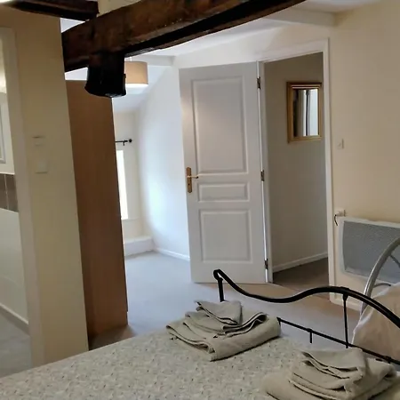 بيت للعطل Le Vieux Logis *