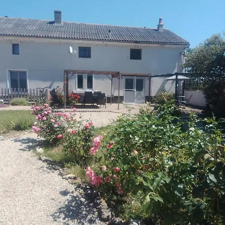 Le Vieux Logis بيت للعطل مونتري-بيلاي
